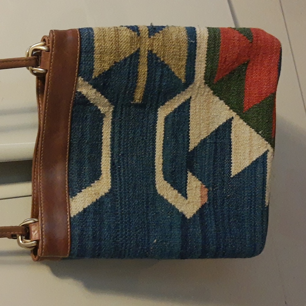 Ladies shoulder bag